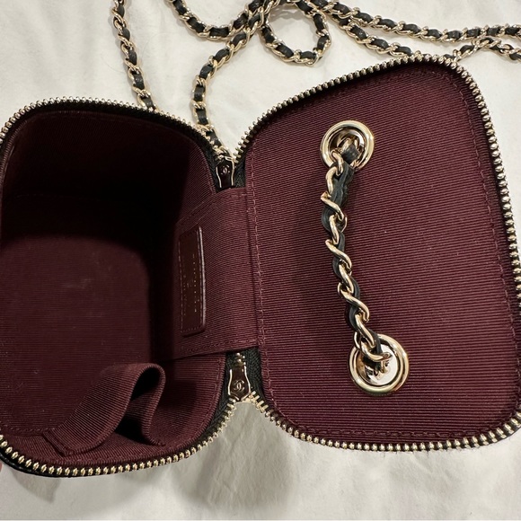 Chanel Caviar Square Mini Vanity Case with Chain - Picture 11 of 15